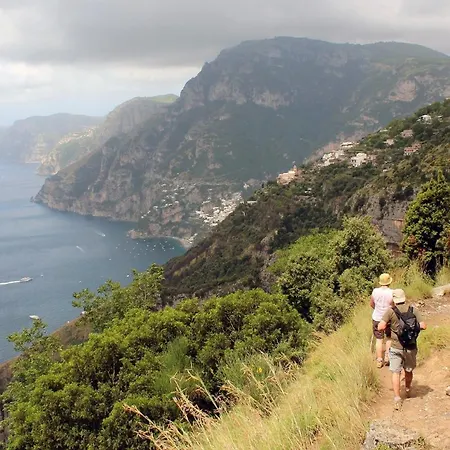 ゲストハウス La Dolce アジェーロラ