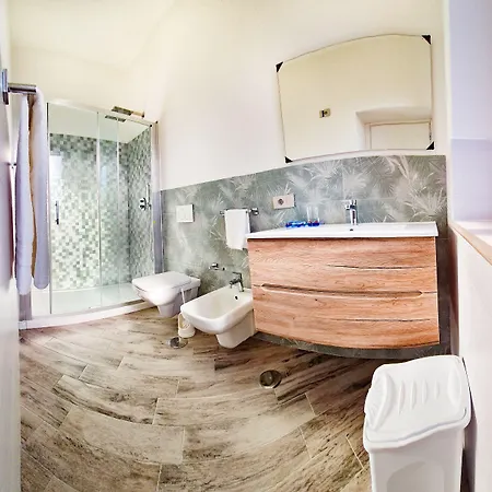 ゲストハウス La Dolce アジェーロラ